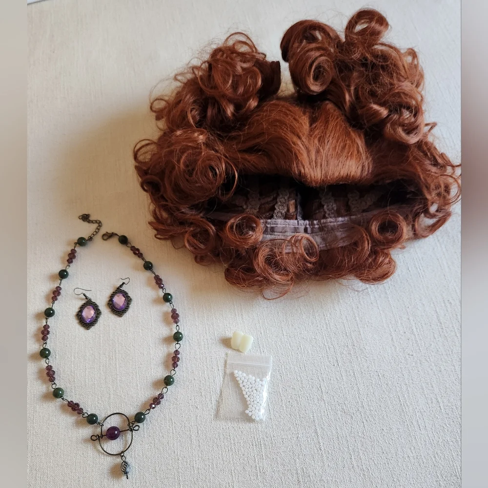 Disney Hocus Pocus Costume  2X Winnie Sanderson - Picture 11 of 12